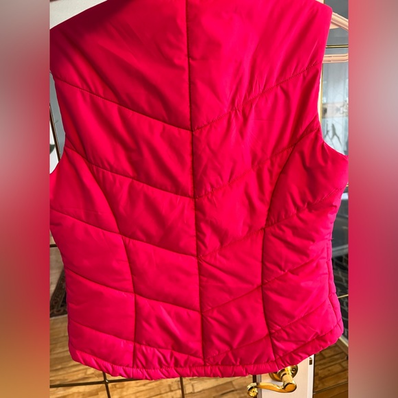 Bright pink Aeropostale jacket vest, size small. Perfect for spring! - Picture 3 of 4